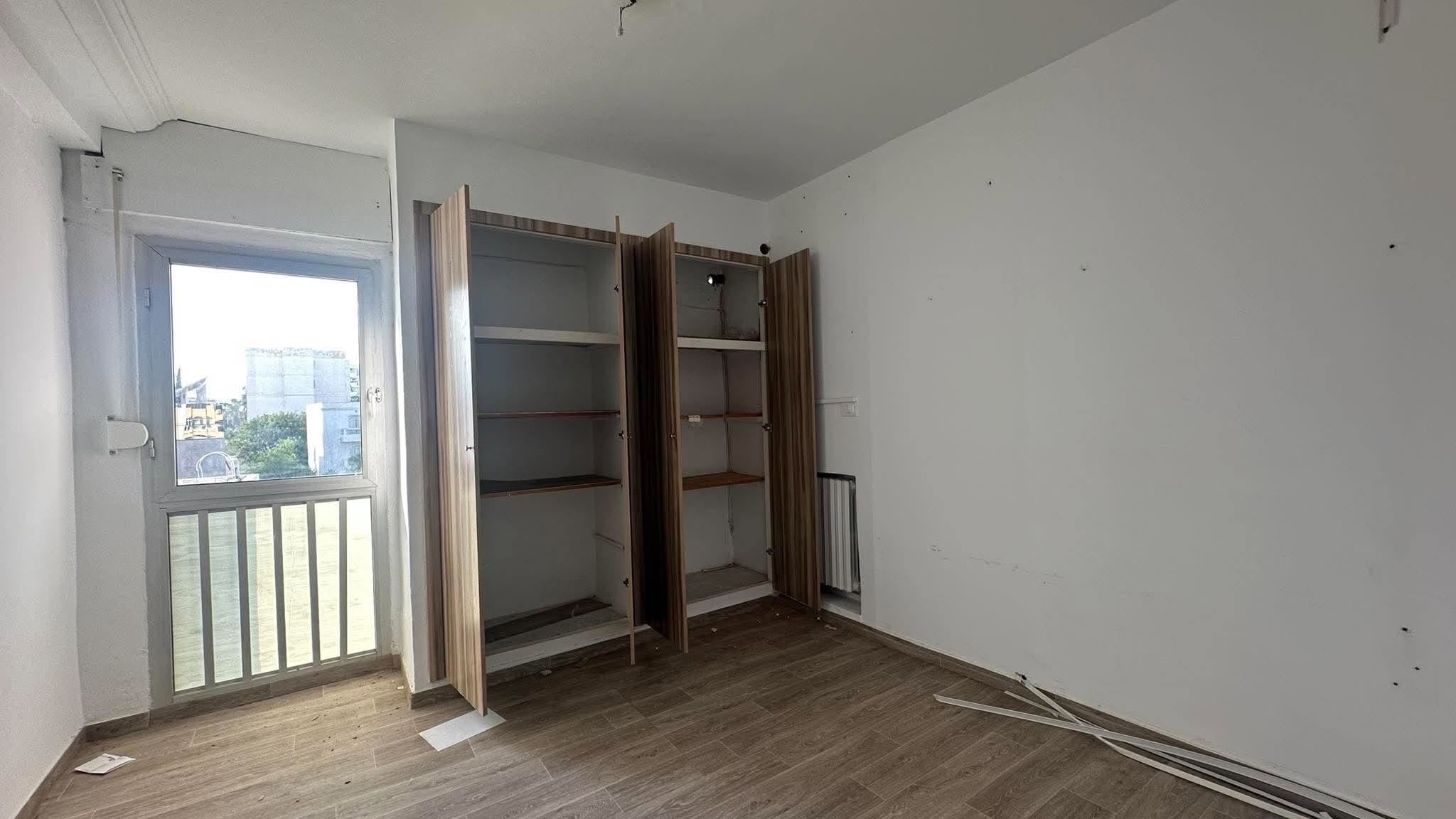 Ariana Ville&nbsp;El Menzah 6&nbsp;Location&nbsp;Appart. 4 pi�ces&nbsp;Bureau 140 m h4 el menzah 6