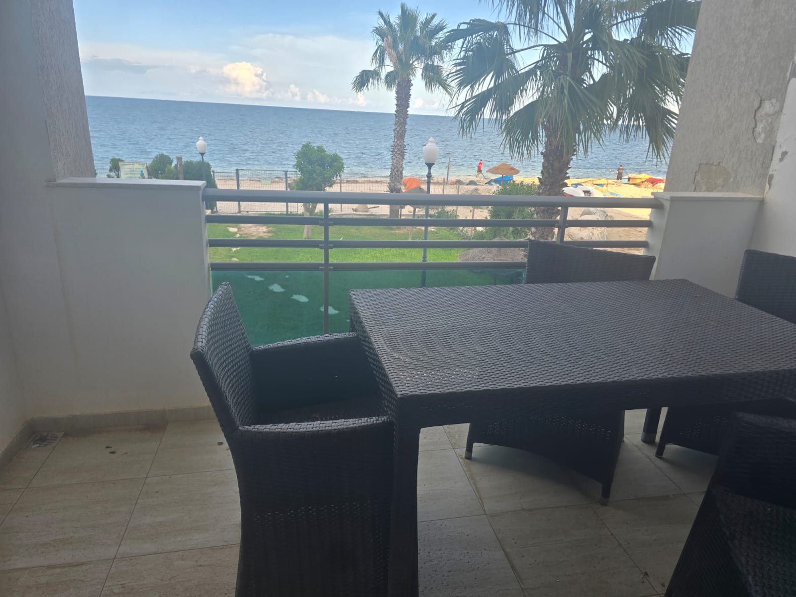 Akouda&nbsp;Chatt Meriem&nbsp;Vente&nbsp;Appart. 2 pi�ces&nbsp;A  appartement luxes pied dans leau a chatt mariem