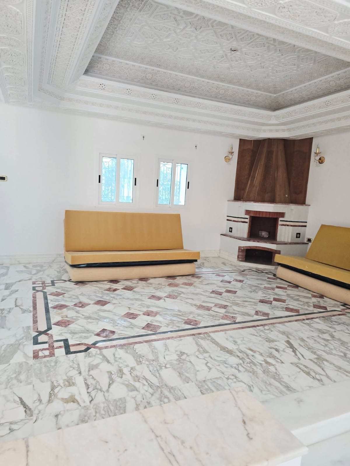 Akouda&nbsp;Chatt Meriem&nbsp;Vente&nbsp;Appart. 2 pi�ces&nbsp;Superbe villa s8 haut gamme  a chatt mariem