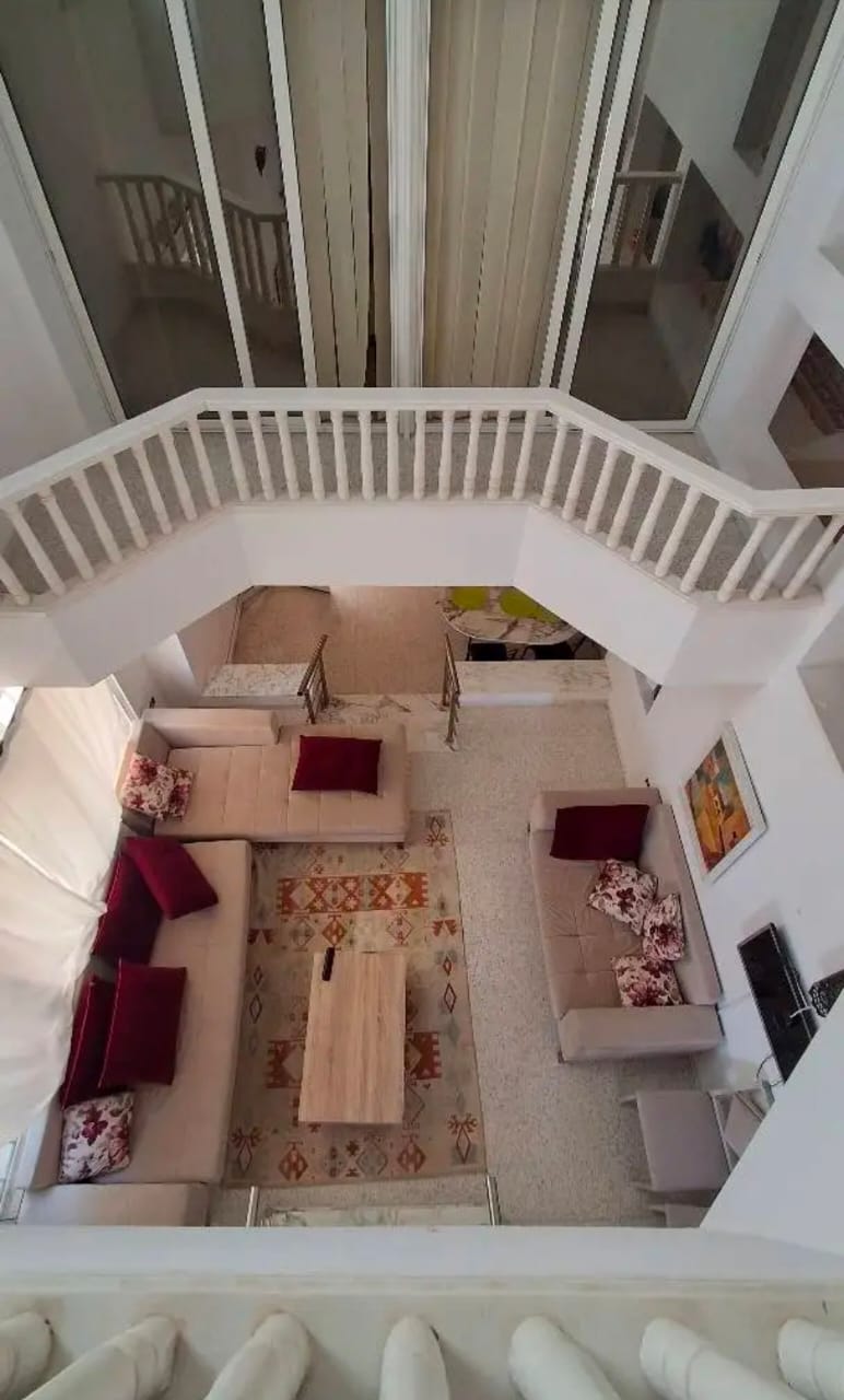 Akouda&nbsp;Chatt Meriem&nbsp;Vente&nbsp;Appart. 2 pi�ces&nbsp;Une superbe villa s4 moderne de standing