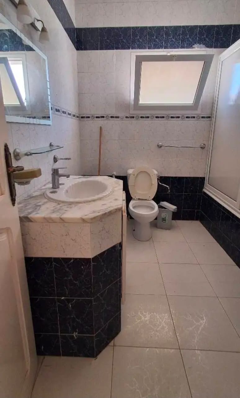 Akouda&nbsp;Chatt Meriem&nbsp;Vente&nbsp;Appart. 2 pi�ces&nbsp;Une superbe villa s4 moderne de standing