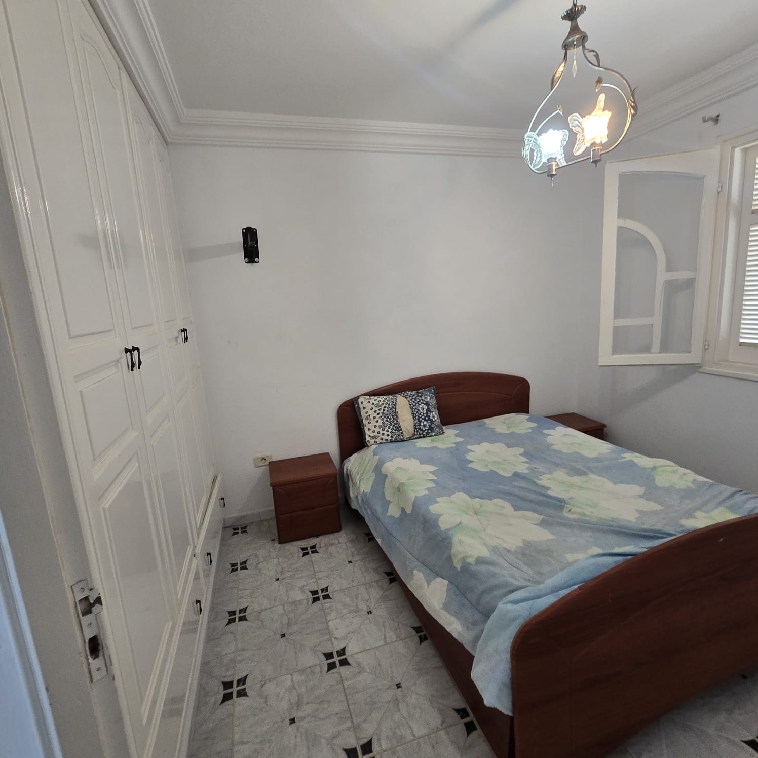 Akouda&nbsp;Chatt Meriem&nbsp;Vente&nbsp;Appart. 2 pi�ces&nbsp;Appartement pieds dans leau spacieux vue d�gag�