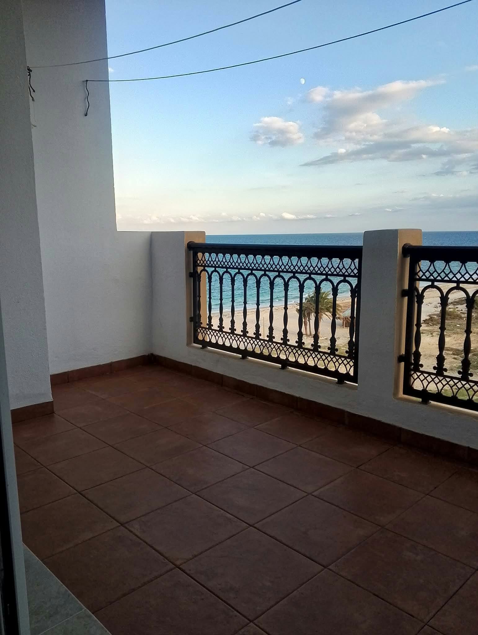 Akouda&nbsp;Chatt Meriem&nbsp;Vente&nbsp;Appart. 1 pi�ce&nbsp;Studio vue mer
