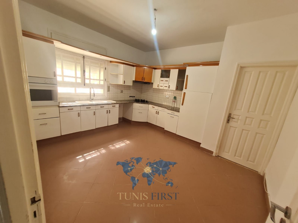La Marsa&nbsp;Cite El Moez&nbsp;Location&nbsp;Duplex&nbsp;Villa jumel�e vide � cit� el moez la marsa