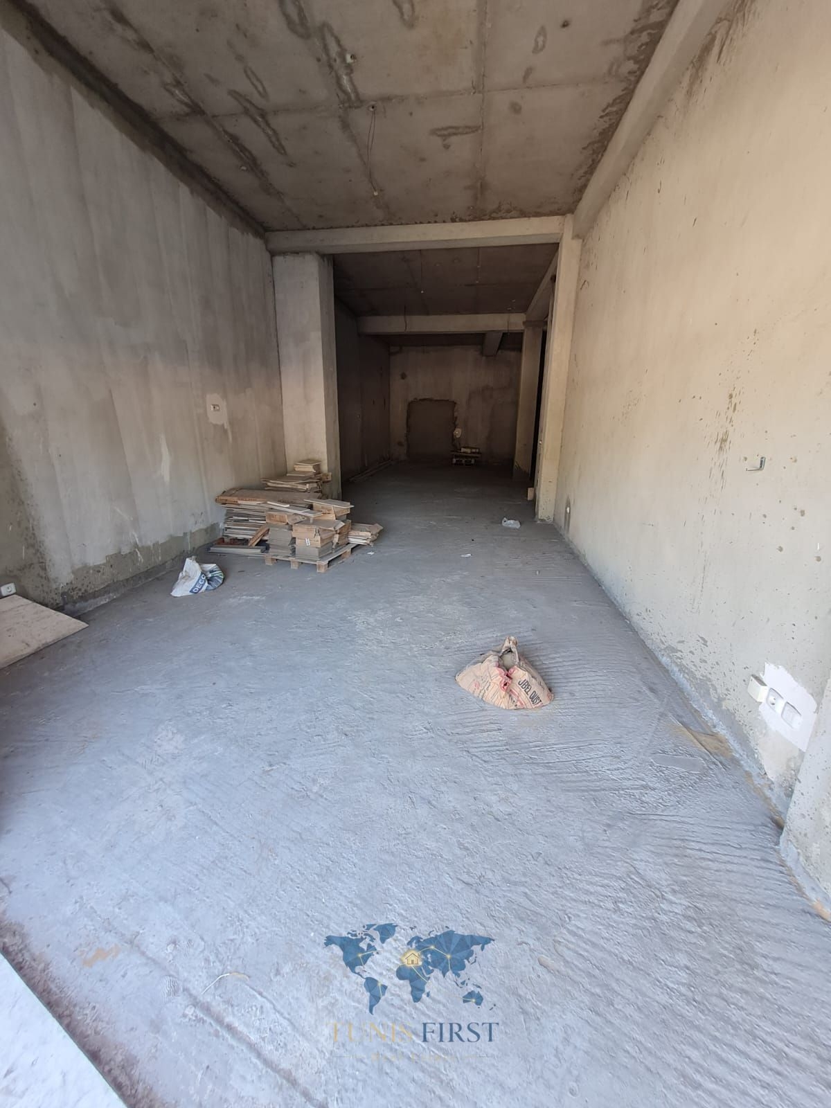 La Marsa&nbsp;Marsa Safsaf&nbsp;Bureaux & Commerces&nbsp;Atelier,Garage&nbsp;Local � la marsa sidi abd laziz