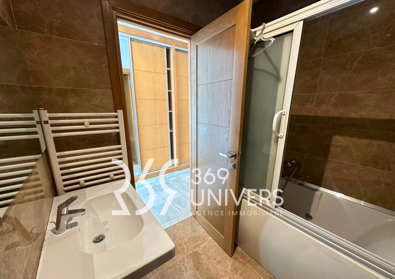 La Marsa&nbsp;Berge Du Lac&nbsp;Location&nbsp;Appart. 3 pi�ces&nbsp;Appartement avec vue lac au lac 2 ref ra190