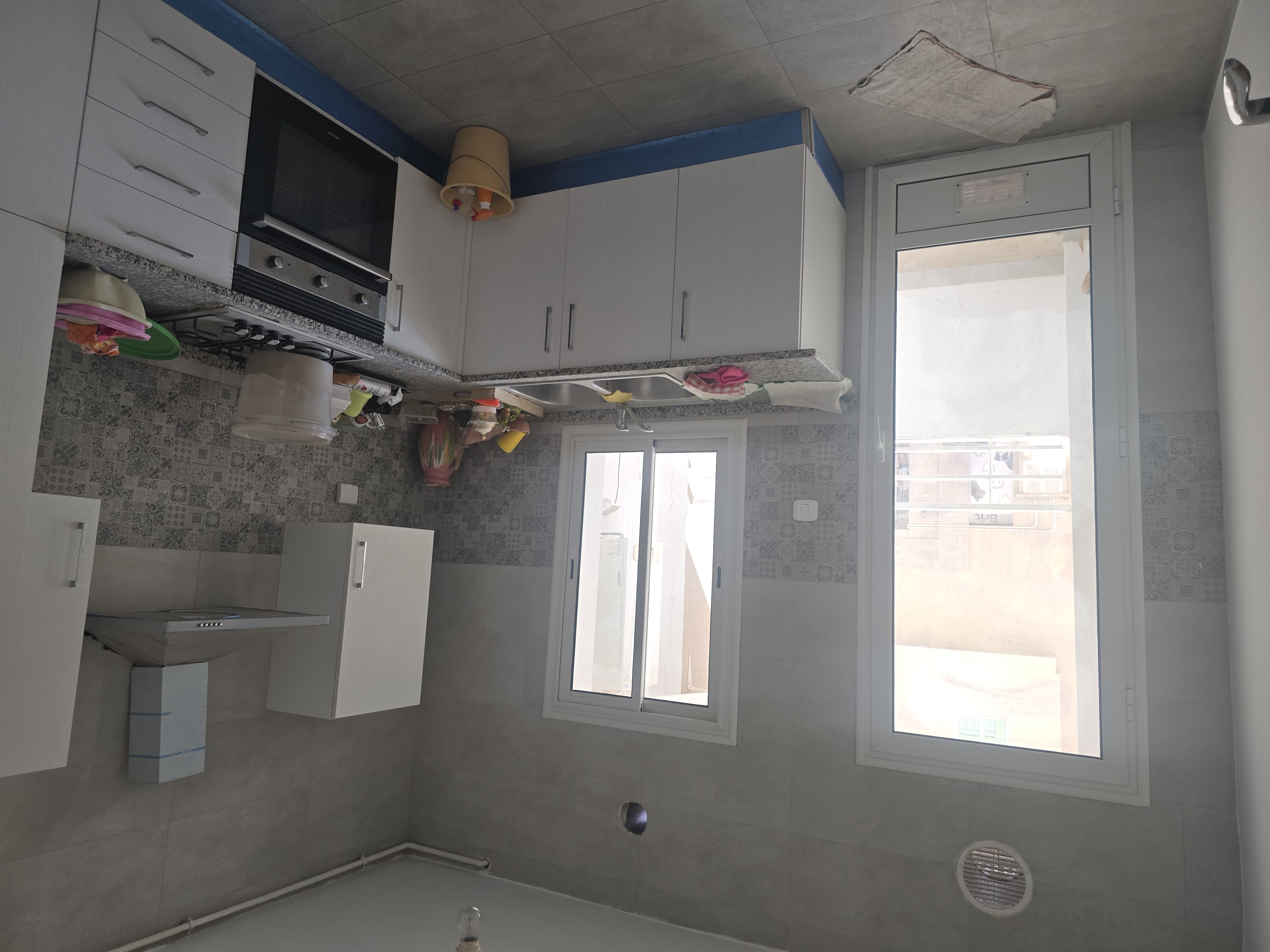La Marsa&nbsp;El Aouina&nbsp;Location&nbsp;Appart. 3 pi�ces&nbsp;S2 1er �tage au zayatine derri�re monoprix