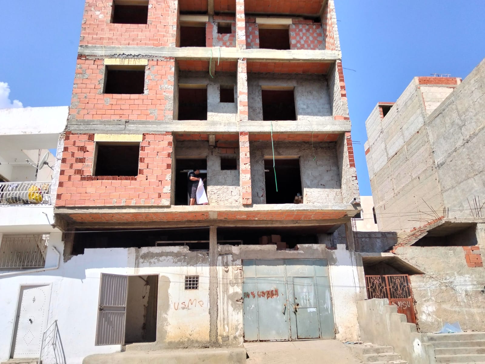 Monastir&nbsp;Monastir&nbsp;Location&nbsp;Surfaces&nbsp;Immeuble inachev�