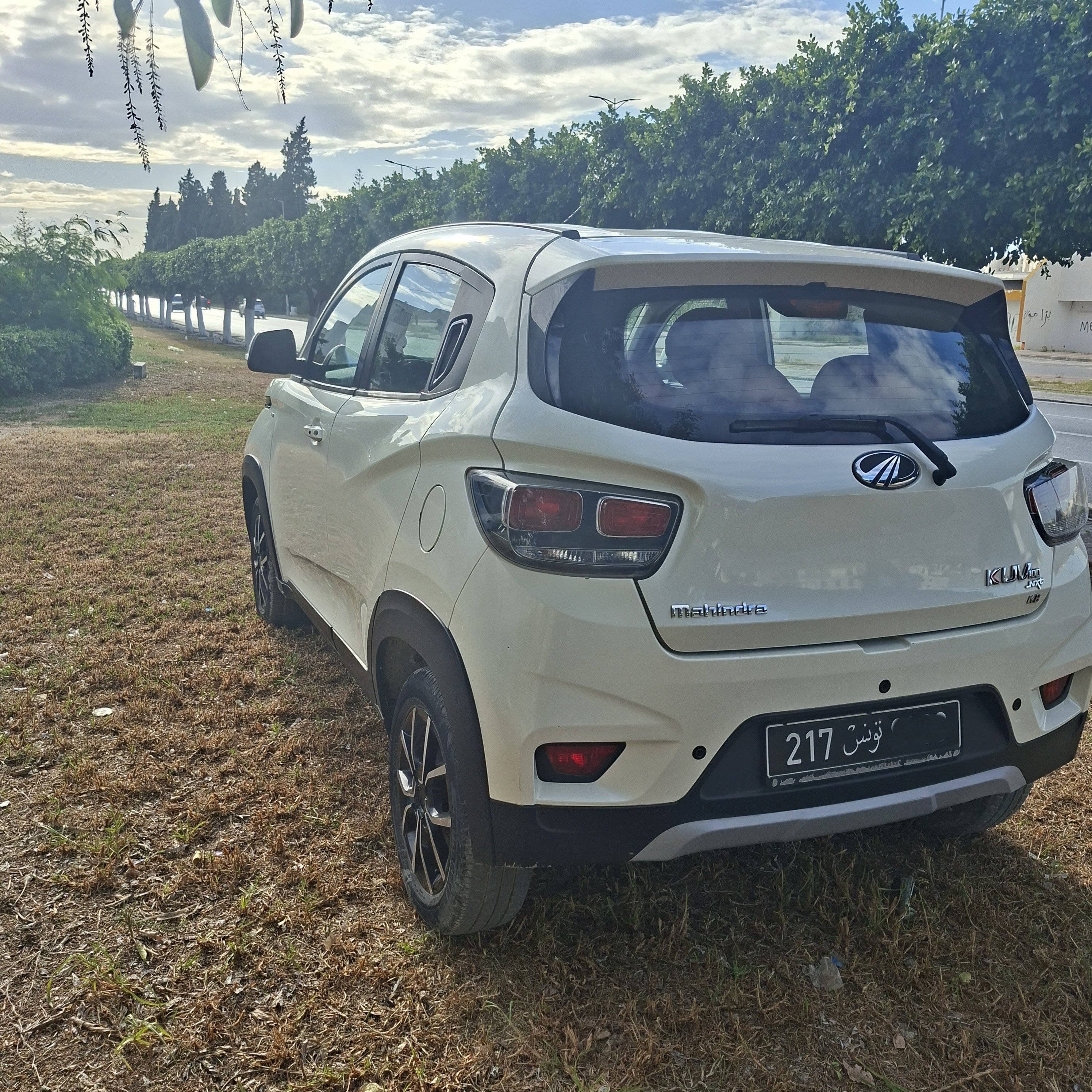 Ezzahra&nbsp;Ezzahra&nbsp;Mahindra&nbsp;Autre Mod�le&nbsp;Mahindra kuv 100 k8 en excellent etat